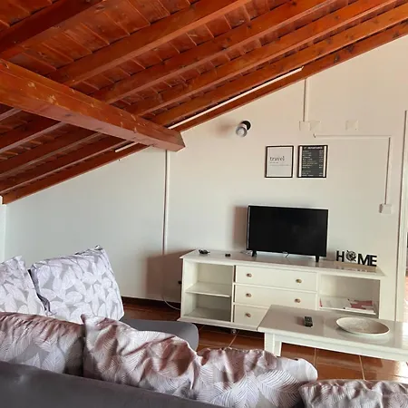 Santo Cristo Loft * Lajes das Flores