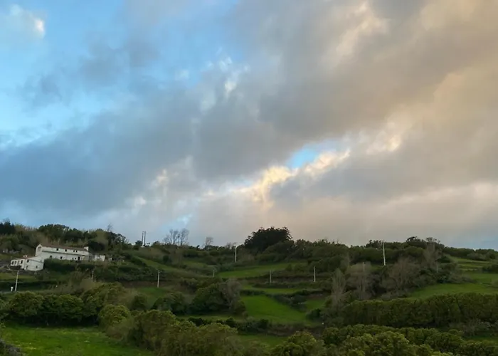 Santo Cristo Loft Lajes das Flores